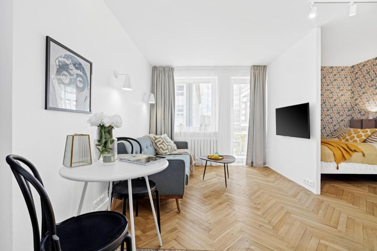 Apartment Sea & - *